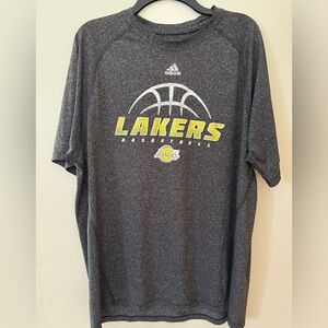 ADIDAS LA Lakers Short Sleeve Graphic Shirt. Vintage Look. Size L